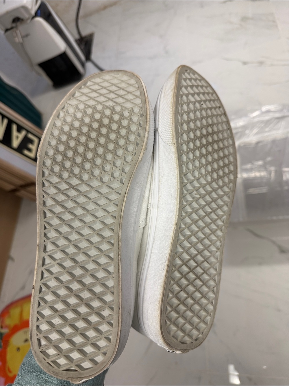 Vans White Canvas Low-Top Sneakers - Classic Lace-Up Style - Picture 3 of 4